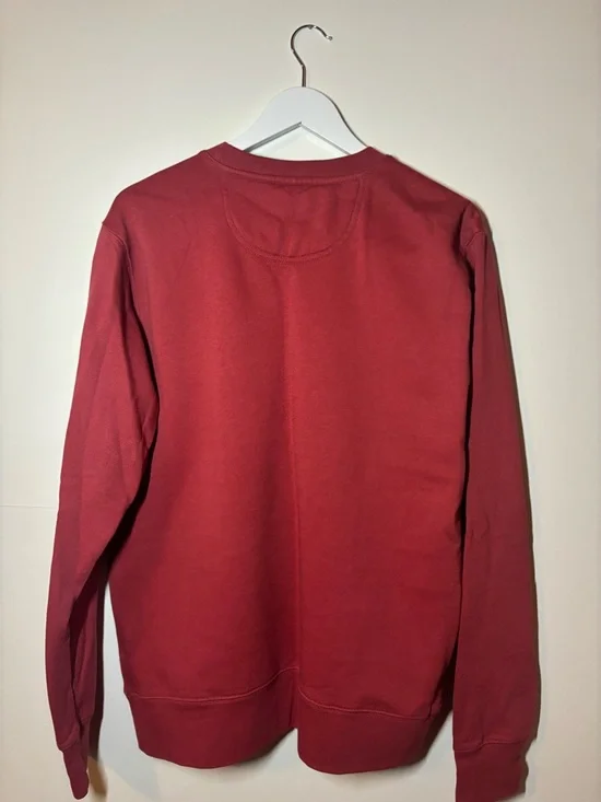 Life Is Good Men's Deep Red Flag Graphic Crew Sweatshirt, size L - Picture 4 of 6